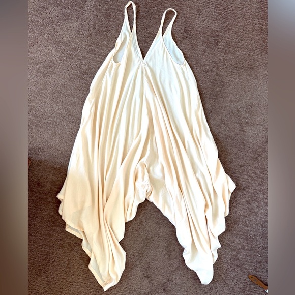 NWOT Flowy Dress Style Jumpsuit - Picture 4 of 4